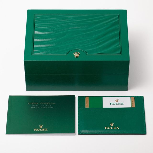 Rolex Sea-Dweller 126600 Image 7